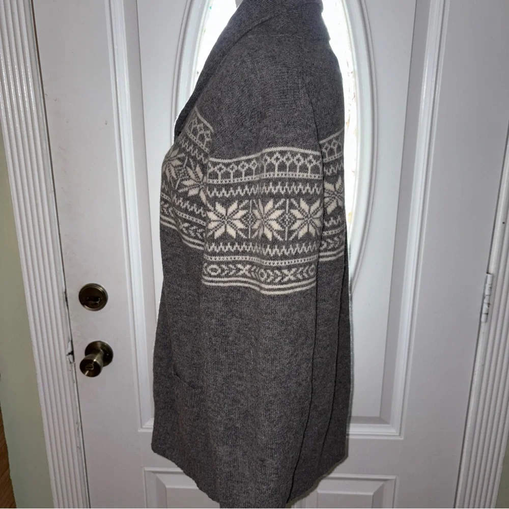 J. Crew men’s vintage grandpa Charcoal and Ivory Knit Cardigan 100% lambswool